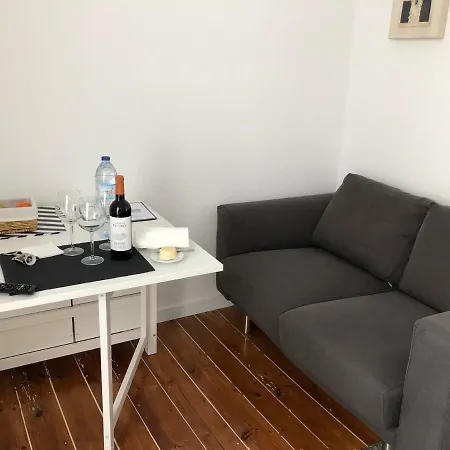 Cozy And Modern Flat In